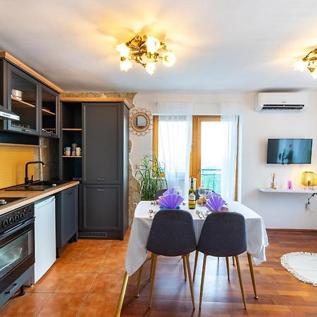 Вілла Olive Garden House In Zrnovnica With A View & Bbq Екстер'єр фото