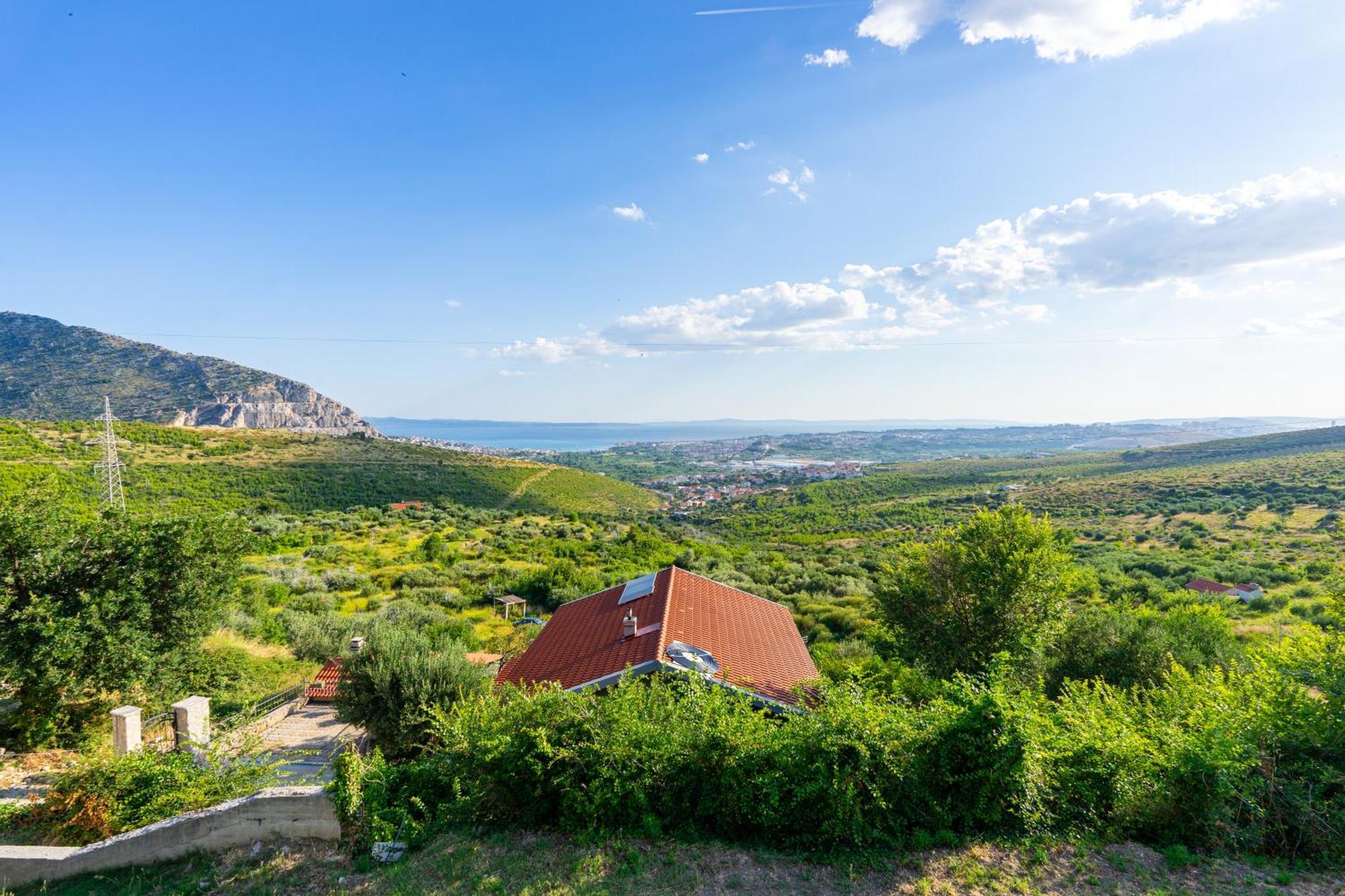 Вілла Olive Garden House In Zrnovnica With A View & Bbq Екстер'єр фото