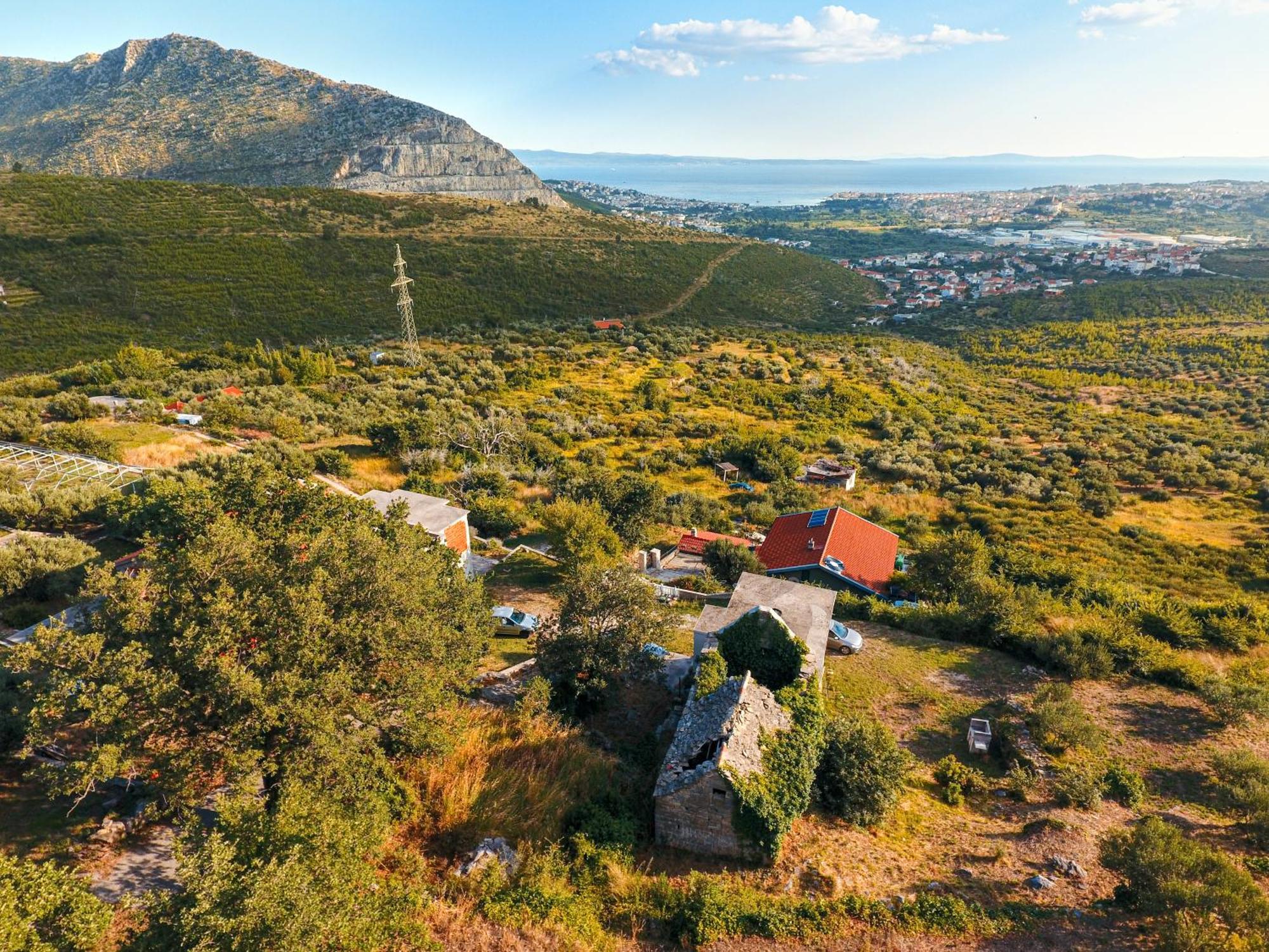 Вілла Olive Garden House In Zrnovnica With A View & Bbq Екстер'єр фото
